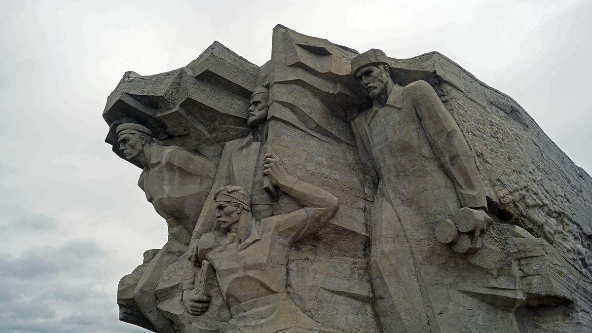 Подземная оборона длилась 170 дней и стала одним из самых героических эпизодов Великой Отечественной Войны. Листайте галерею, чтобы увидеть ещё фото