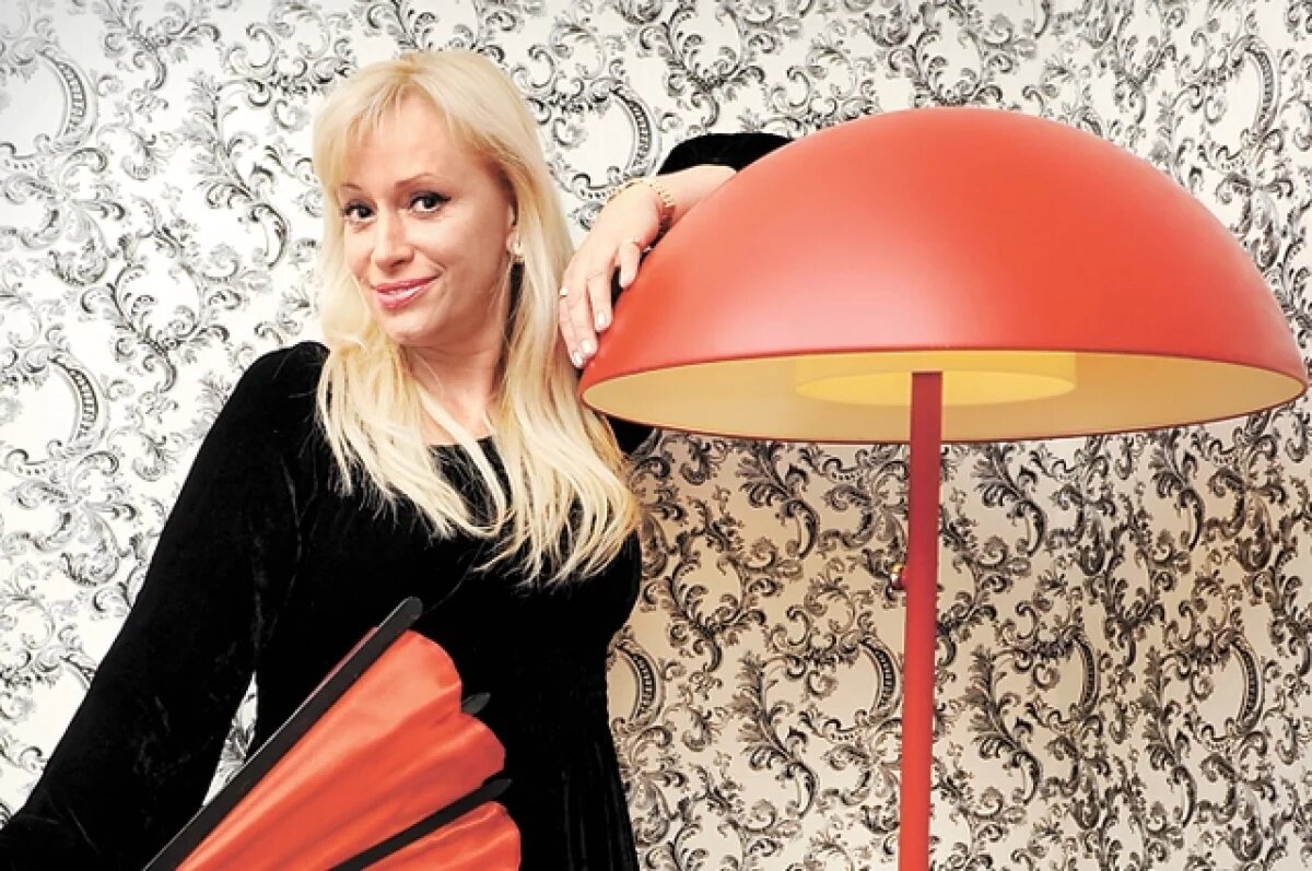    Певица Гулькина призналась, что предпочитает котов светской жизни