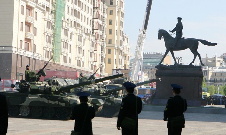    61% оренбуржцев будут смотреть трансляцию парада Победы Оренбуржье