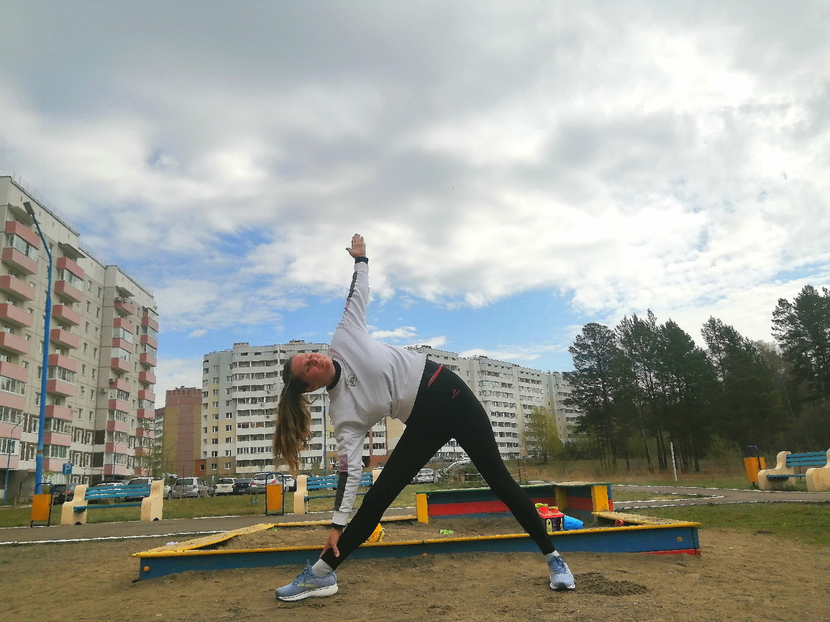 Не претендую на верность позы. Фото делала быстро. 