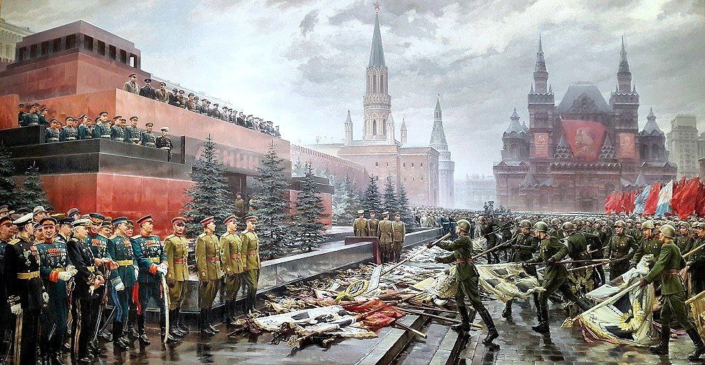 Михаил Хмелько: Триумф победившей Родины. 1949, Холст, масло. 289 × 559 см Государственная Третьяковская галерея, Москва