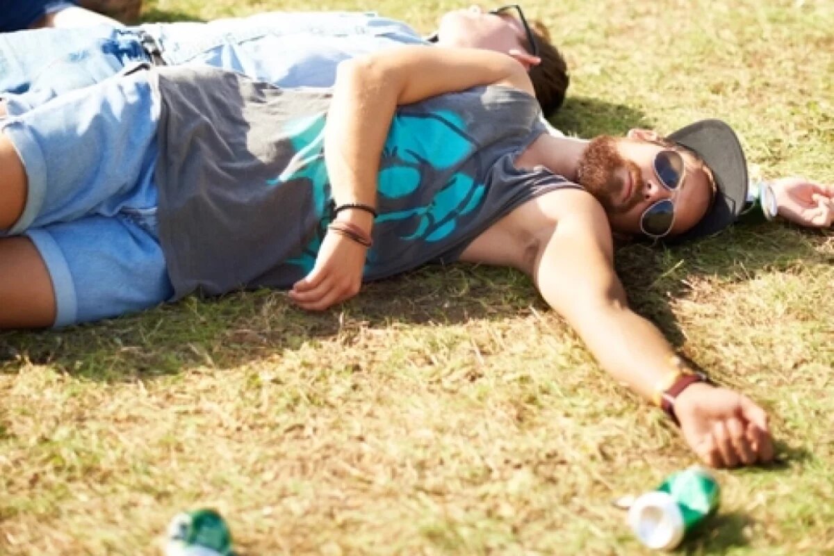    Утверждение о том, что летом опьянеть проще, чем зимой, имеет под собой ряд оснований — как с физиологической, так и с поведенческой точки зрения.