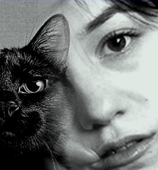 Шарлотта Генсбур с неизвестным котом )