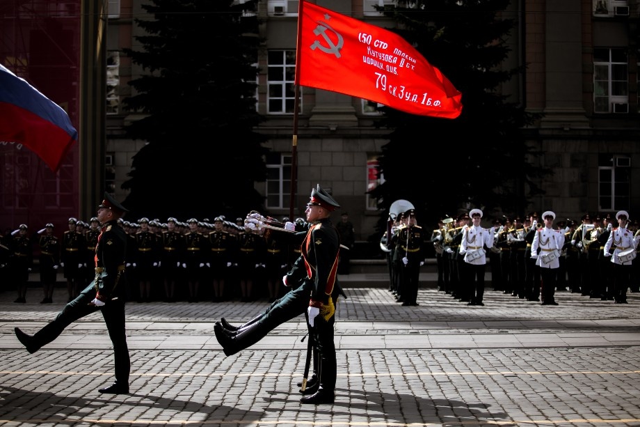 Россия. Екатеринбург. 9 мая 2021 года. Парад, посвящённый 76-й годовщине Победы в Великой отечественной войне. | Фото: Наталья Чернохатова/Octagon.Media
