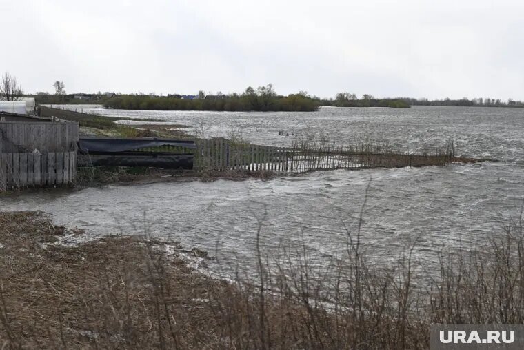 В Ишимском районе ситуация с паводком начала меняться. Фото: Никита Сабашников © URA.RU