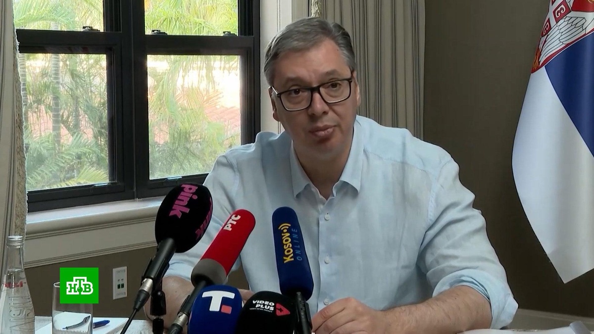    СМИ: Литва и Латвия запретили пролет самолета Вучича в Москву на 9 Мая