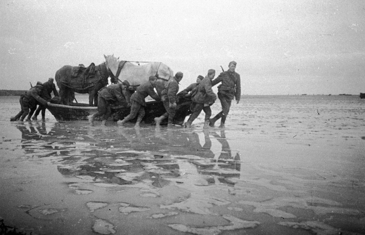 Форсирование пролива Сиваш. Источник: Газета.Ру