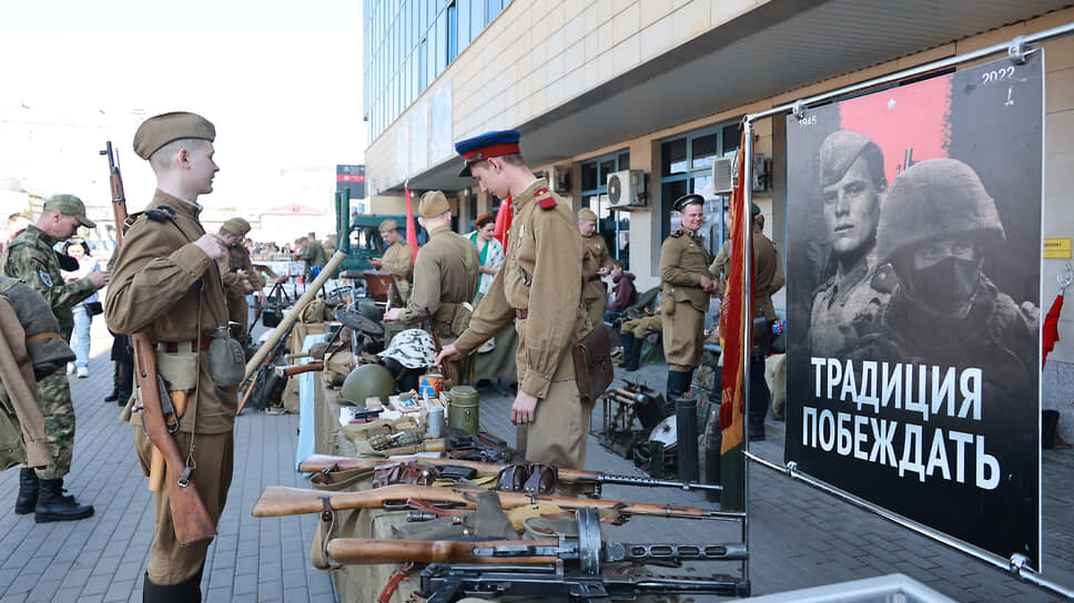 За час до прибытия ретро-поезда на платформе вокзала Ростов-Главный заработали тематические выставки, площадки и фотозоны.📷Фото: Алекс Сильвер