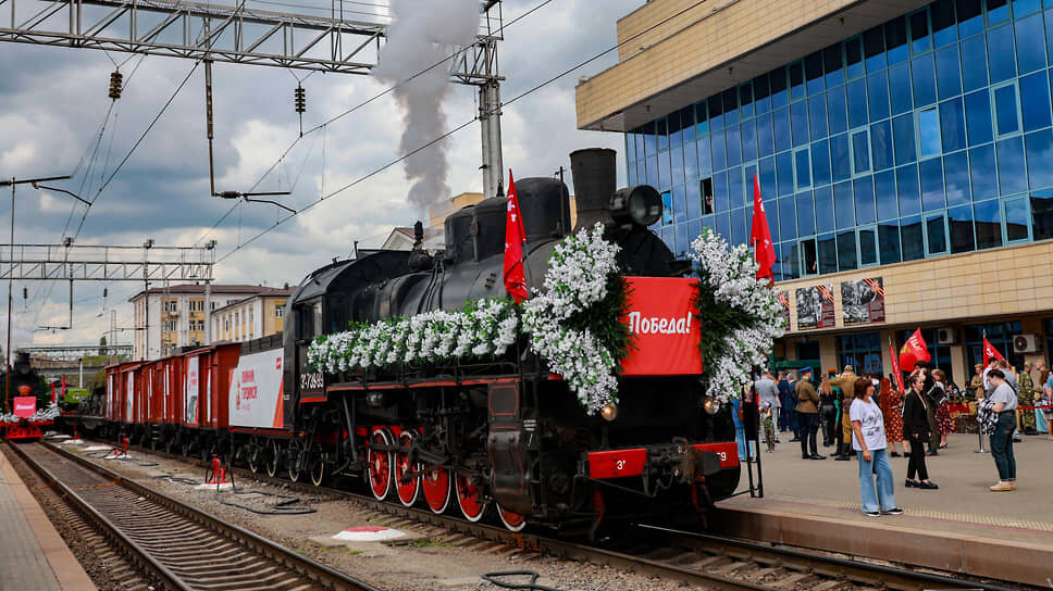 Исторический подвижной состав вел паровоз Эр 739-99.📷Фото: Алекс Сильвер