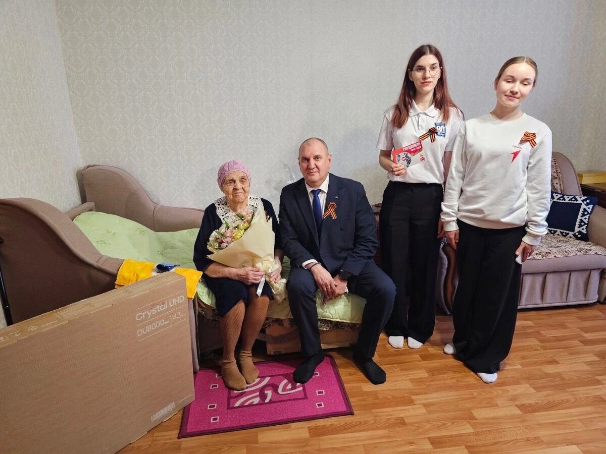    В Югре ветеранов войны поздравляют с наступающим Днём Победы