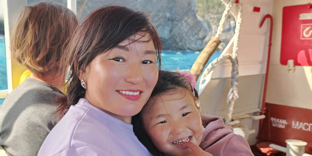 Танцующая на грани слепоты: как пятилетняя Вика борется с синдромом CAPOS