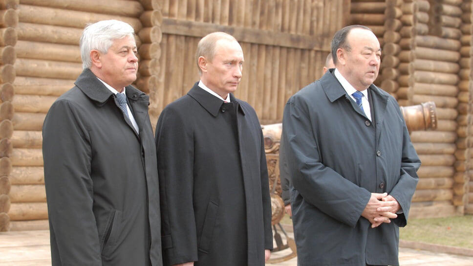 Вместе с Муртазой Рахимовым (слева) Павел Качкаев встречал уважаемых гостей города. На этом фото главы Уфы и Башкирии вместе с Владимиром Путиным. 2007 год.📷Фото: пресс-службы администрации Уфы / Коммерсантъ