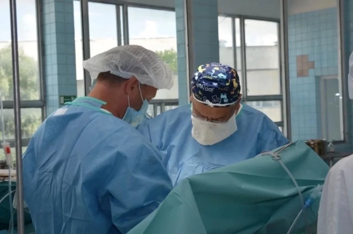    Хирурги Тольятти удалили у пациентки 16-килограммовую опухоль