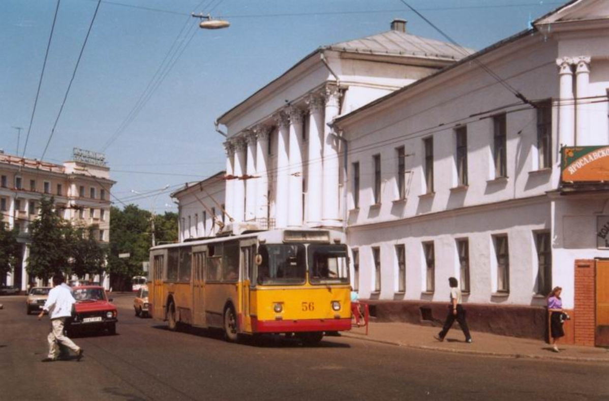 Соболевы прожили в этом доме более 100 лет - сначала XIX века. Сейчас здесь распололожен экономический факультет ЯрГУ им. Демидова. Снимок Ааре Оландера, 1992 год.