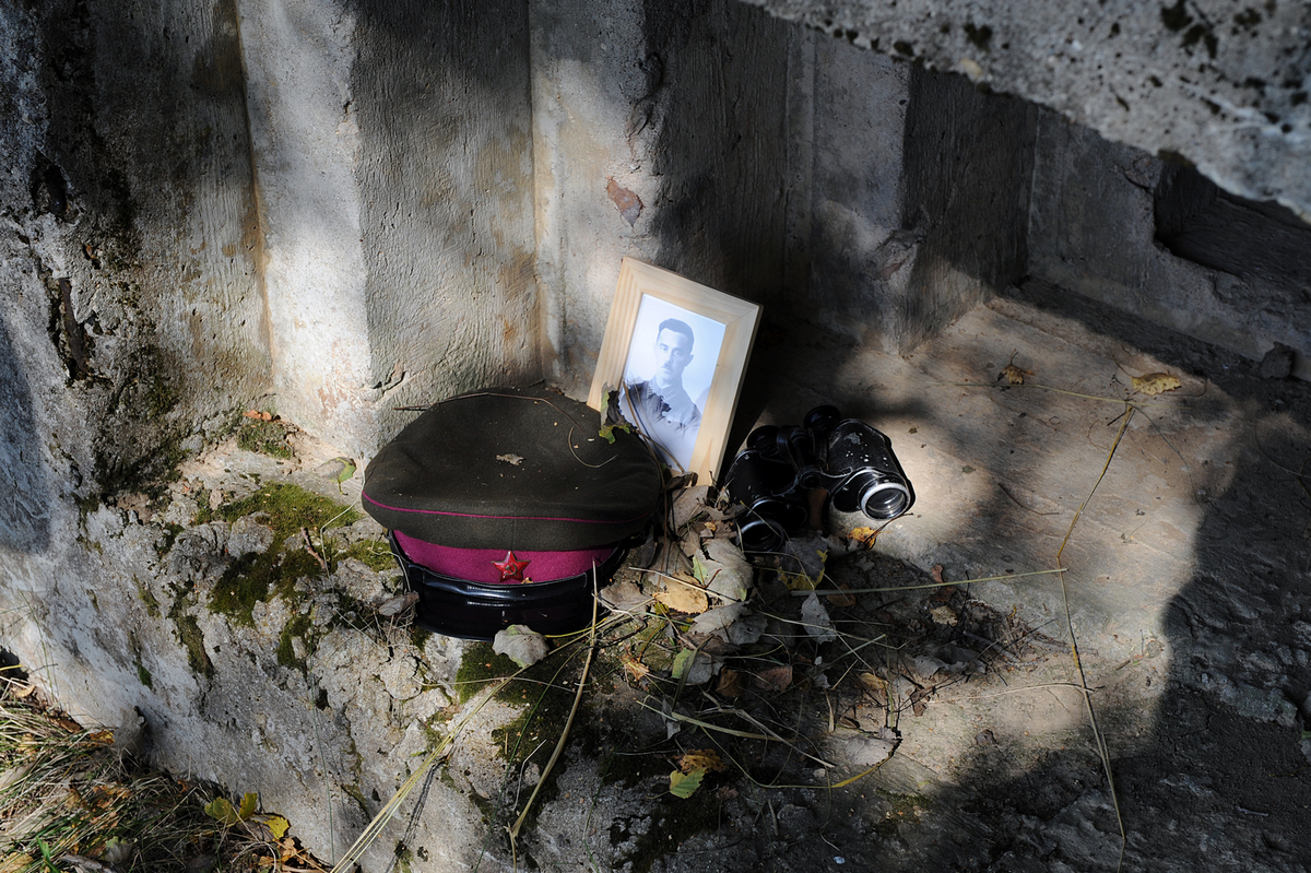 На месте подвига полковника Ивана Семеновича Стрельбицкого, начальника Подольского Артиллерийского училища. Фото: Екатерина Иголкина