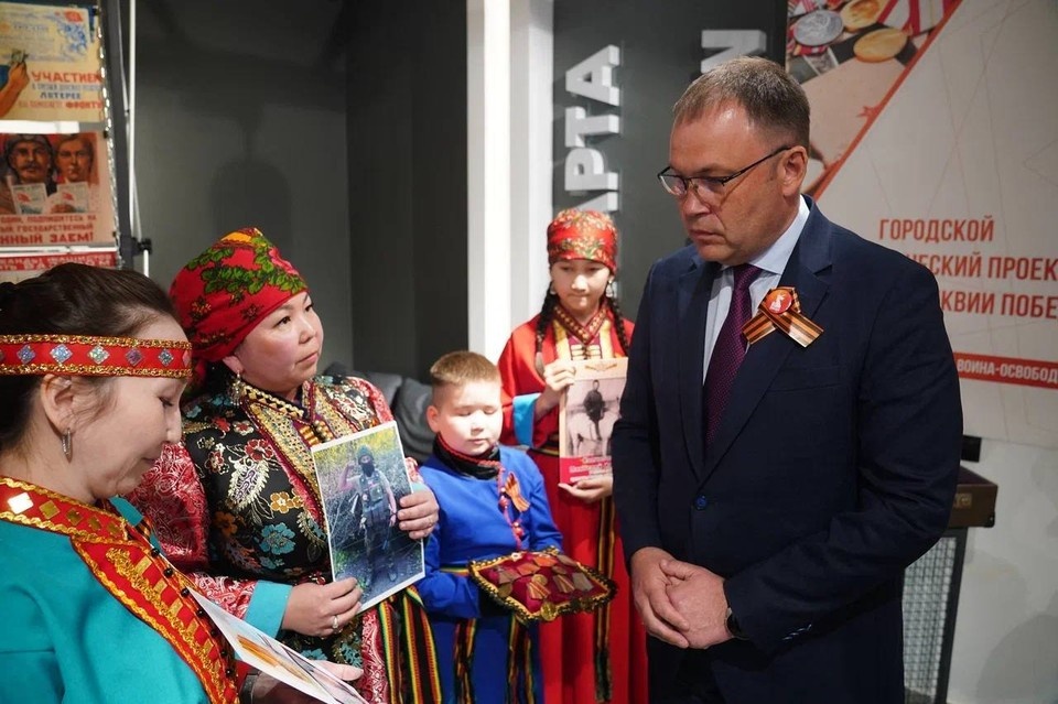    В Белове открылась уникальная выставка «Семейные реликвии Победы».