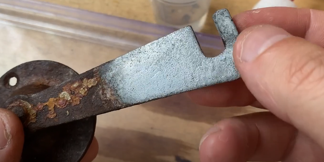 Нашел средство лучше цинкаря, теперь ржавчины не будет очень долго