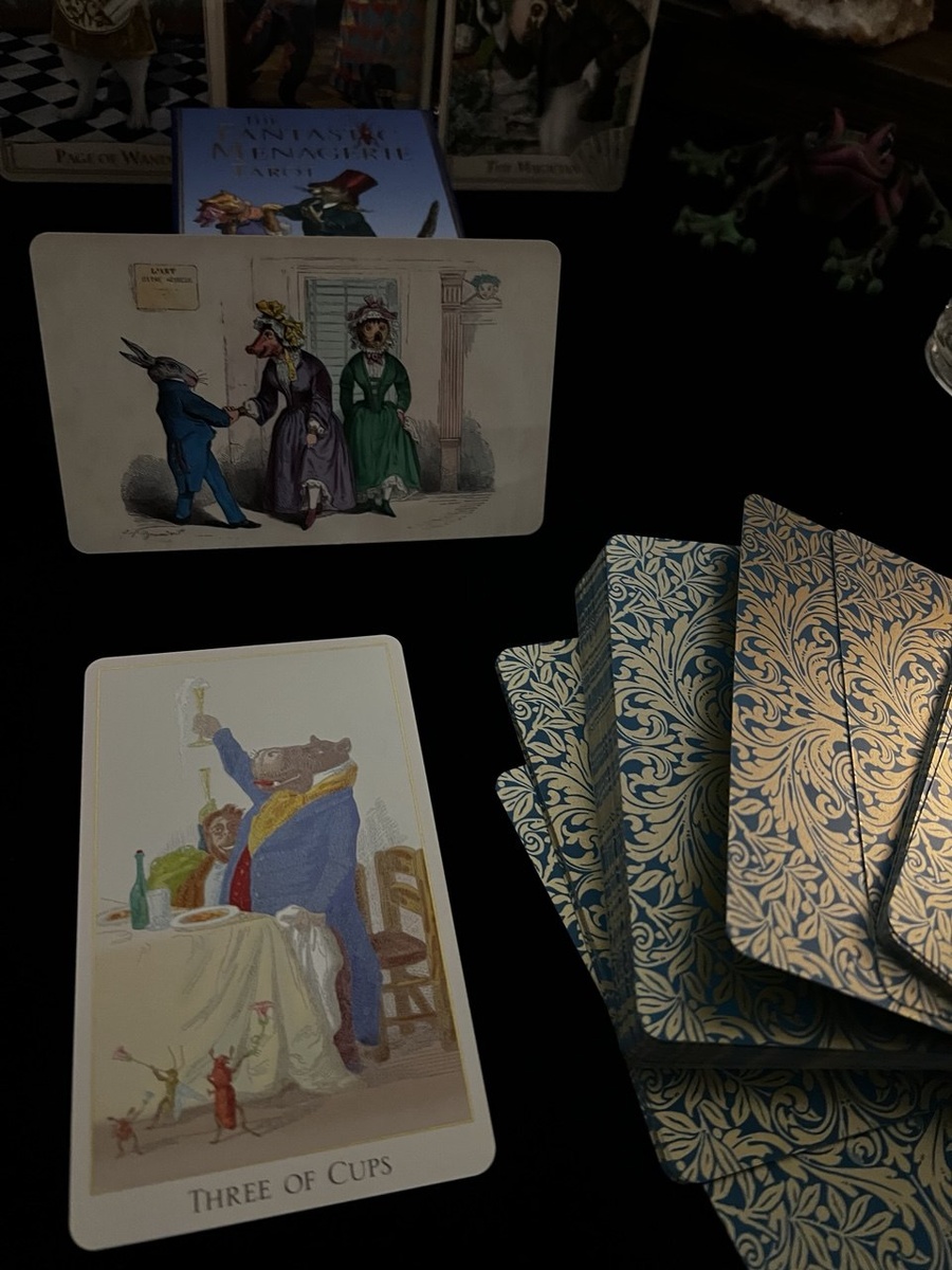 Тройка Кубкоа "Таро Фантастического зверинца"