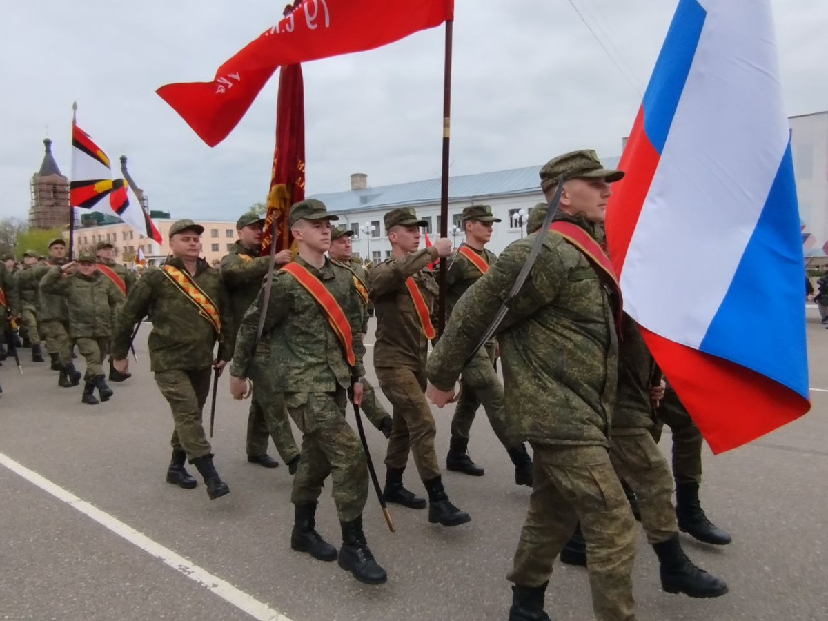 Но все равно очень красиво и торжественно