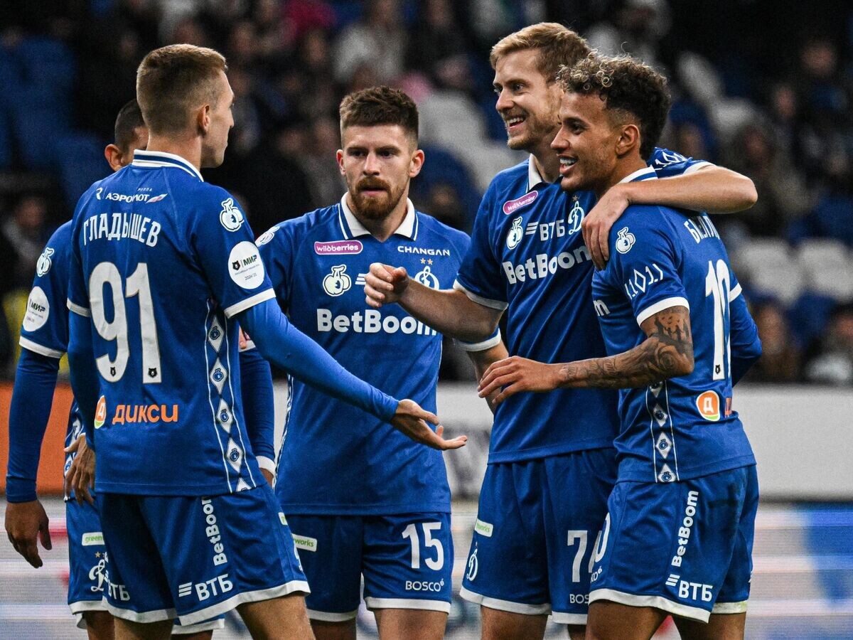    Футболисты московского "Динамо"© РИА Новости / Владимир Федоренко