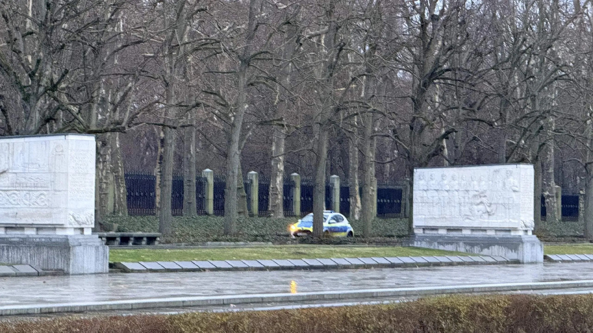 Полицейская машина.