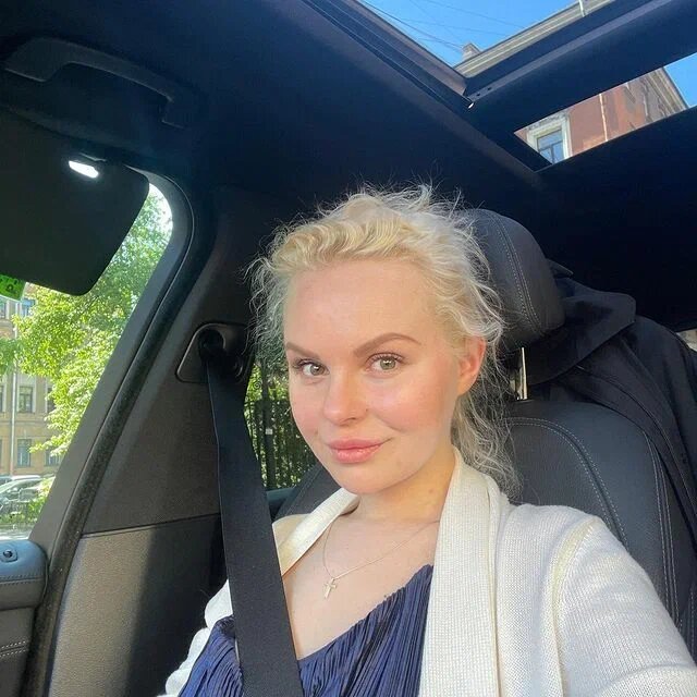     У Алисы Вокс началась ремиссия редкого заболевания