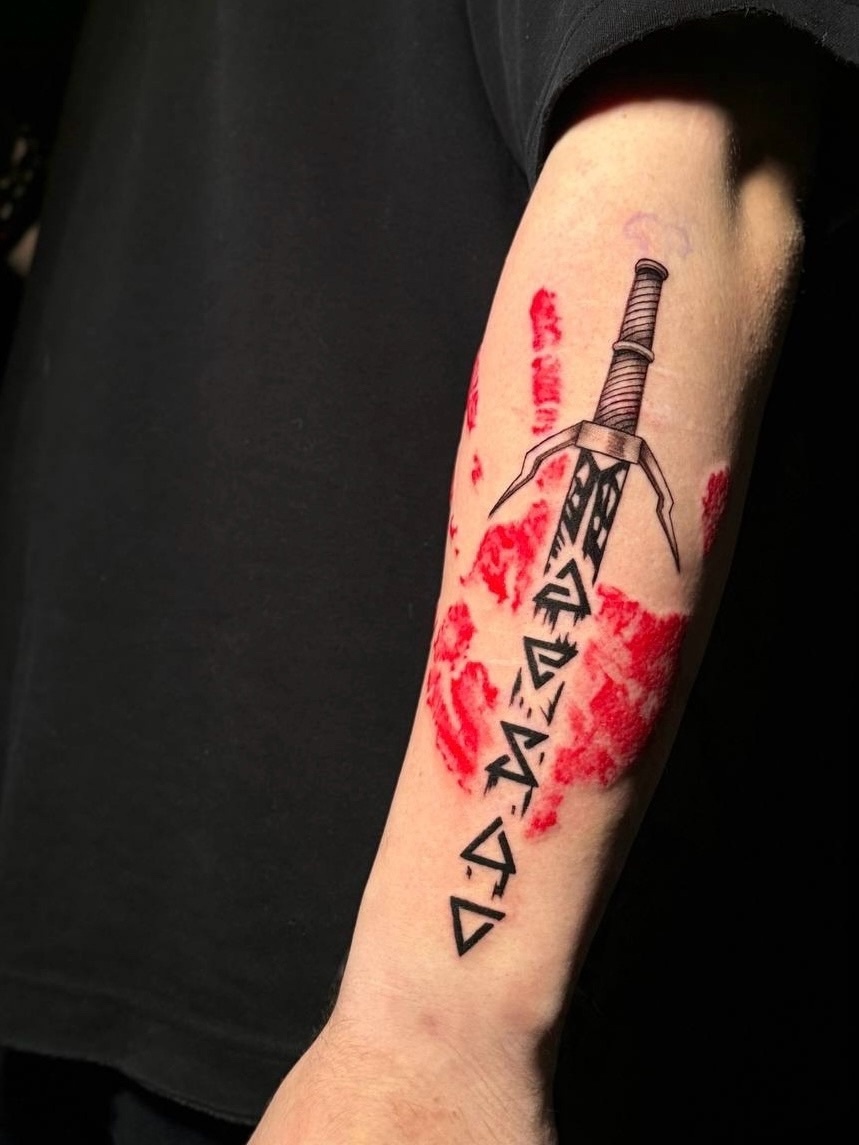 Цветная татуировка по индивидуальному эскизу