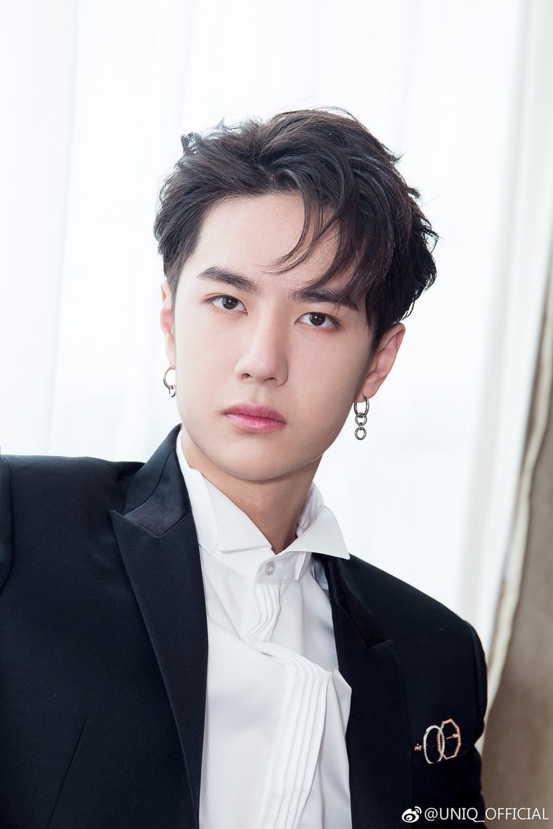 глаза благородного феникса Ван Ибо (王一博)