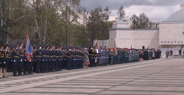     У «Мемориала Победы» молодые сотрудники силовых ведомств принесли присягу Родине