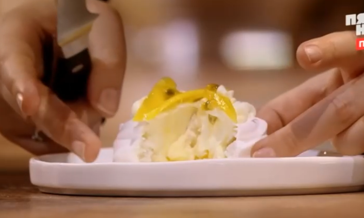 Павлова с Маракуйей