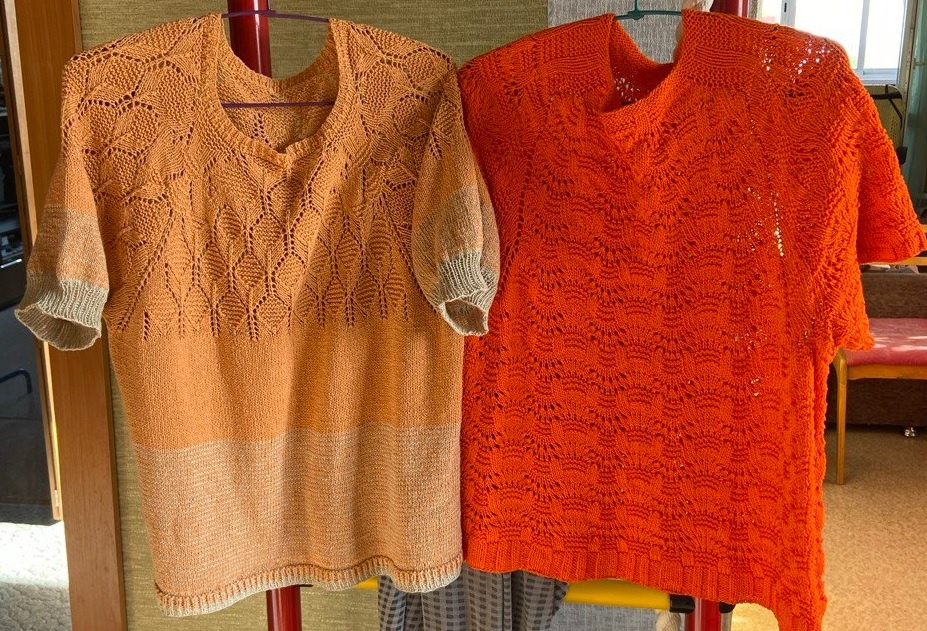 слева - буретка, справа - огонёк