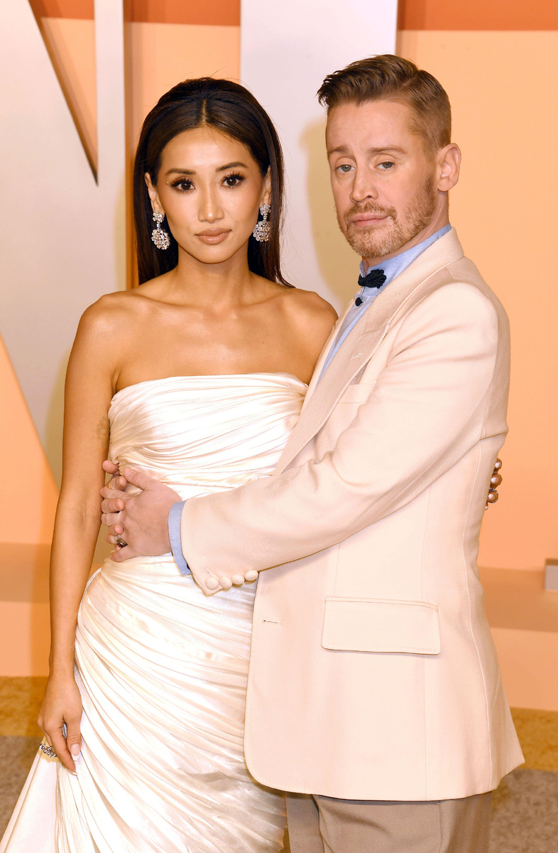 Маколей Калкин и Бренда Сонг