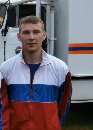 Пожарный вынес из огня женщину и её малыша