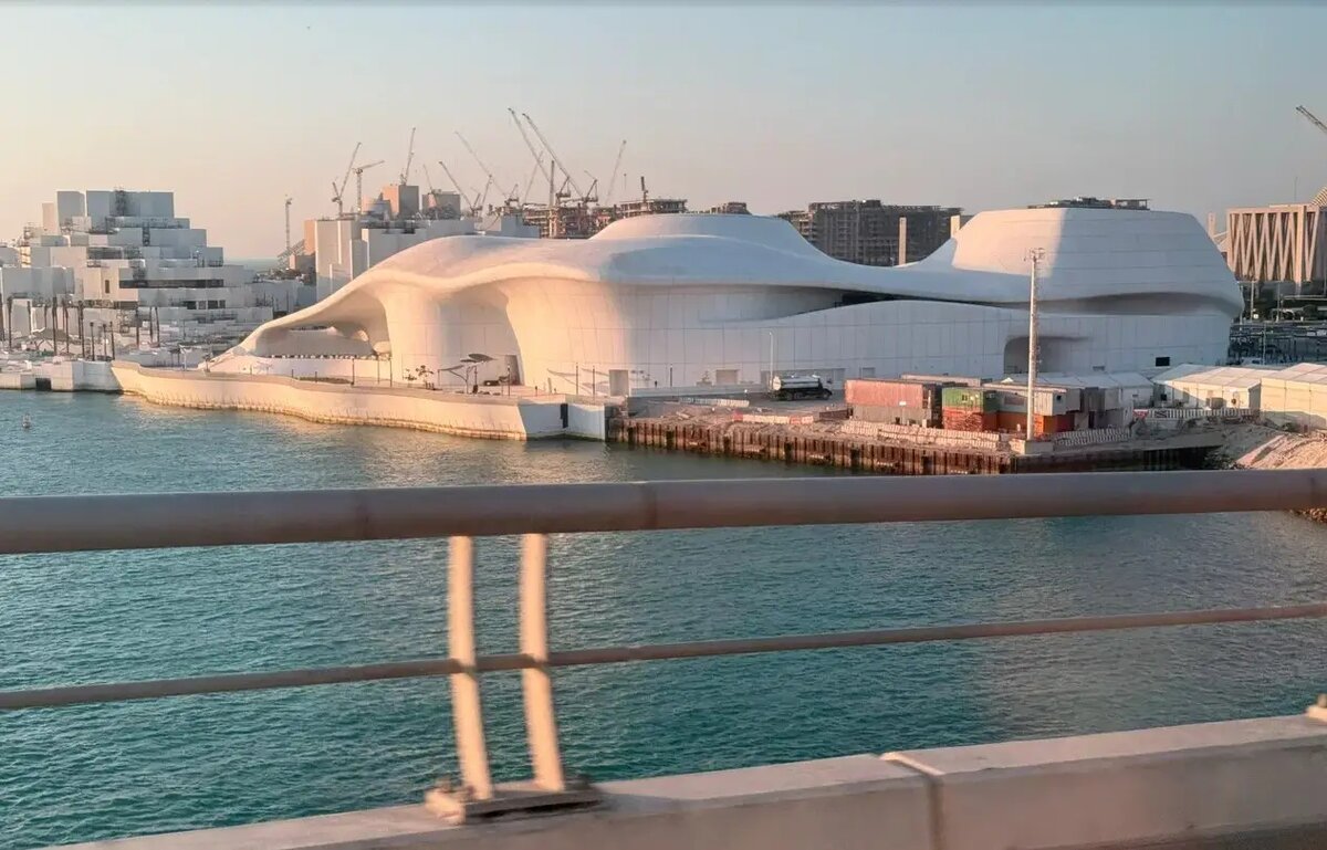     Здание нового музея teamLab Абу Даби. © DCT Abu Dhabi