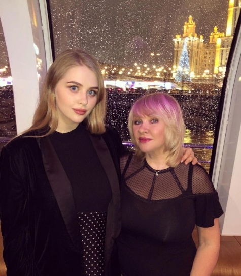 Ирина Грибулина с дочкой Анастасией. 