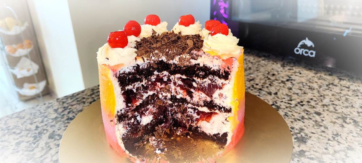 Тортик "Черный лес" в разрезе