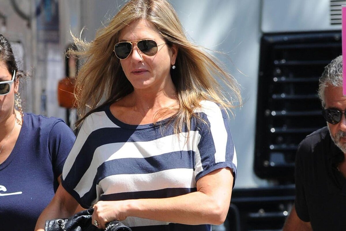    Дженнифер Энистон LEGION-MEDIA