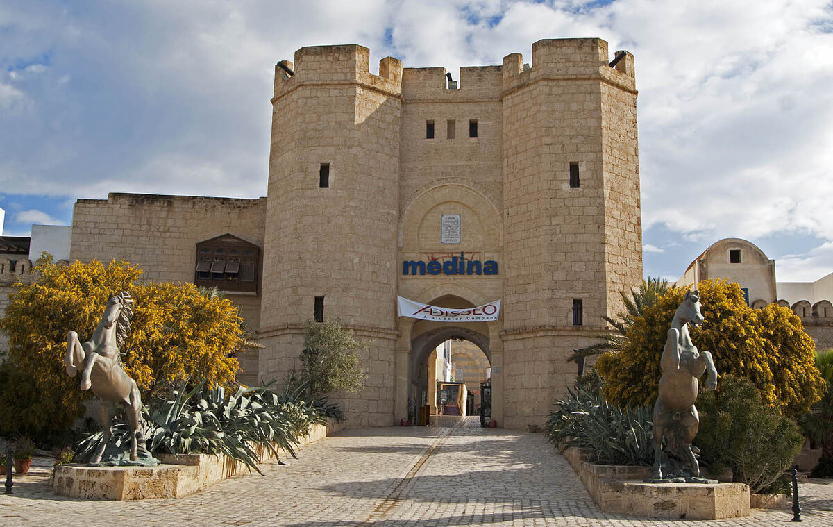 Медина с его торговыми улочками