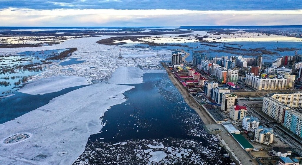 Город на реке Лена