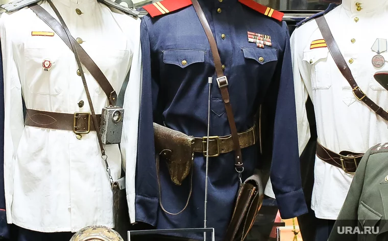 Милиционеры оставались на страже жителей
Фото: Денис Моргунов © URA.RU