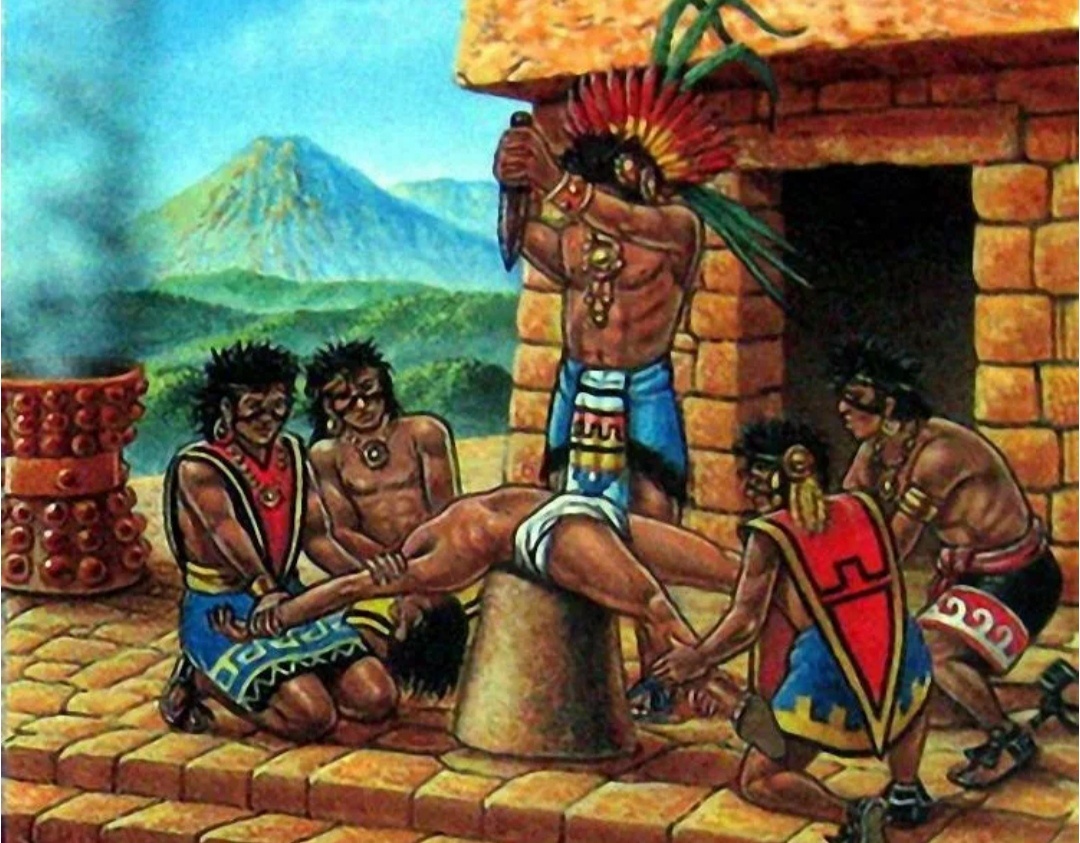 "Суд" древних ацтеков... а точнее жертвоприношение богам.. Ничего не напоминает? 