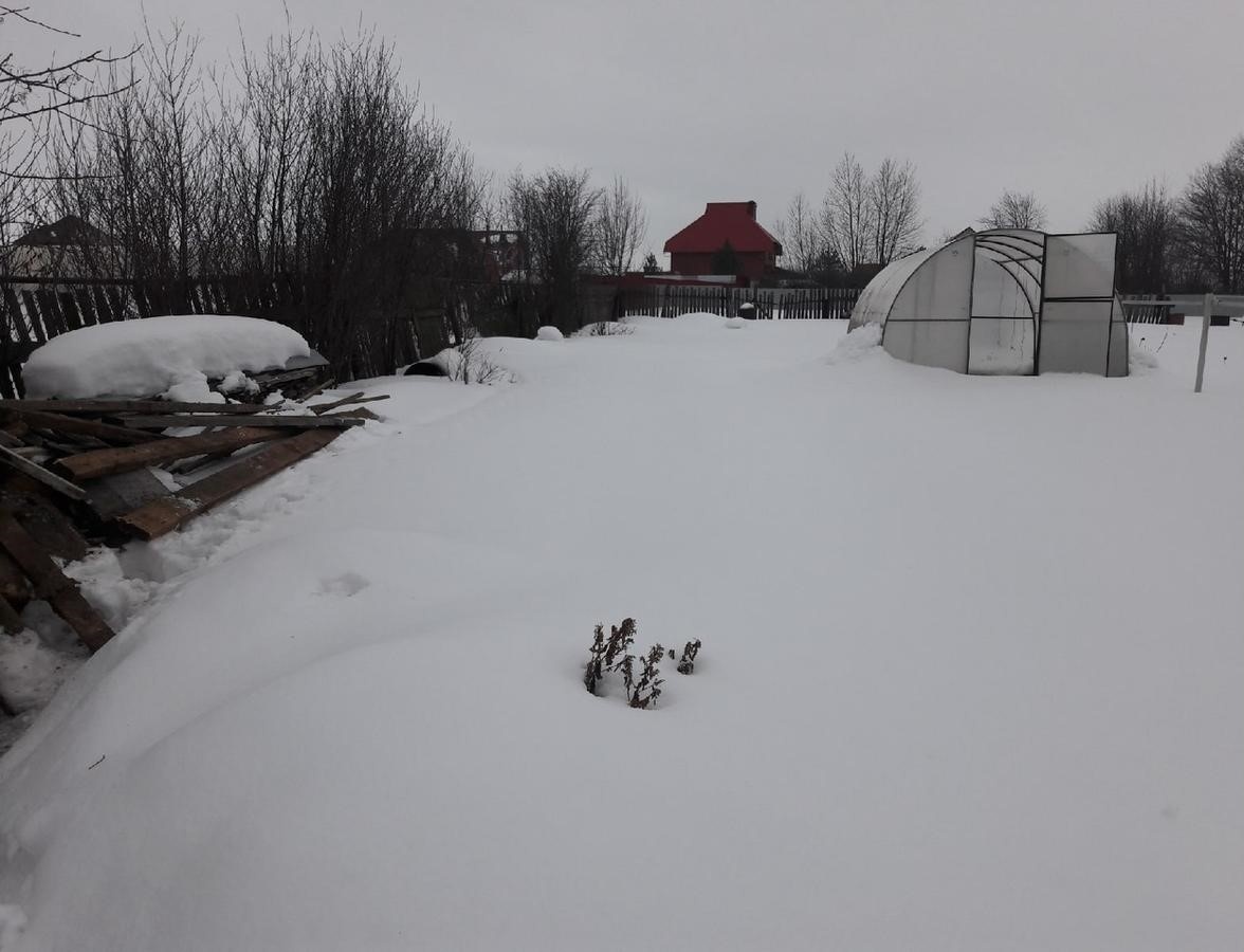 Фото сделано  в 2021 году март. Так еще было весной до стройки.