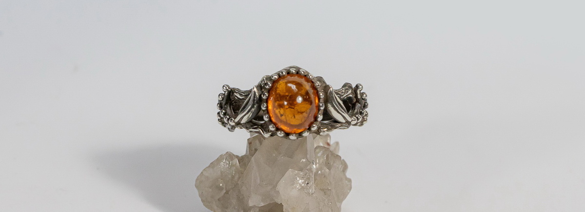 Серебряное кольцо с гранатом (спессартин) 