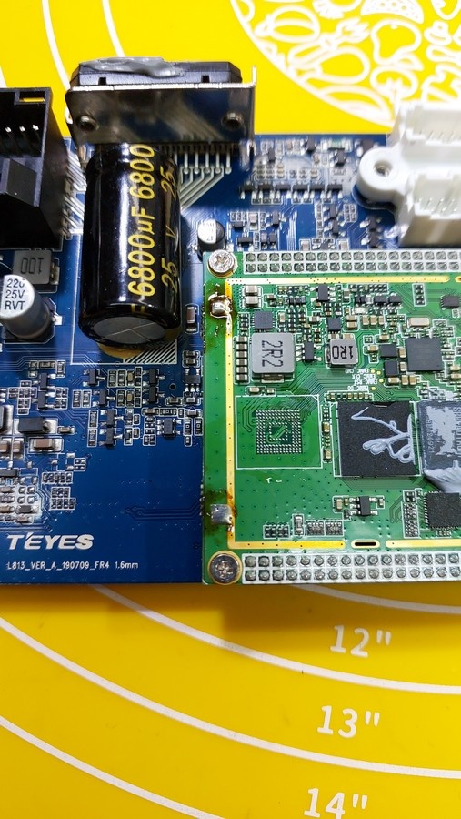 Teyes CC2L - снял флеш память.