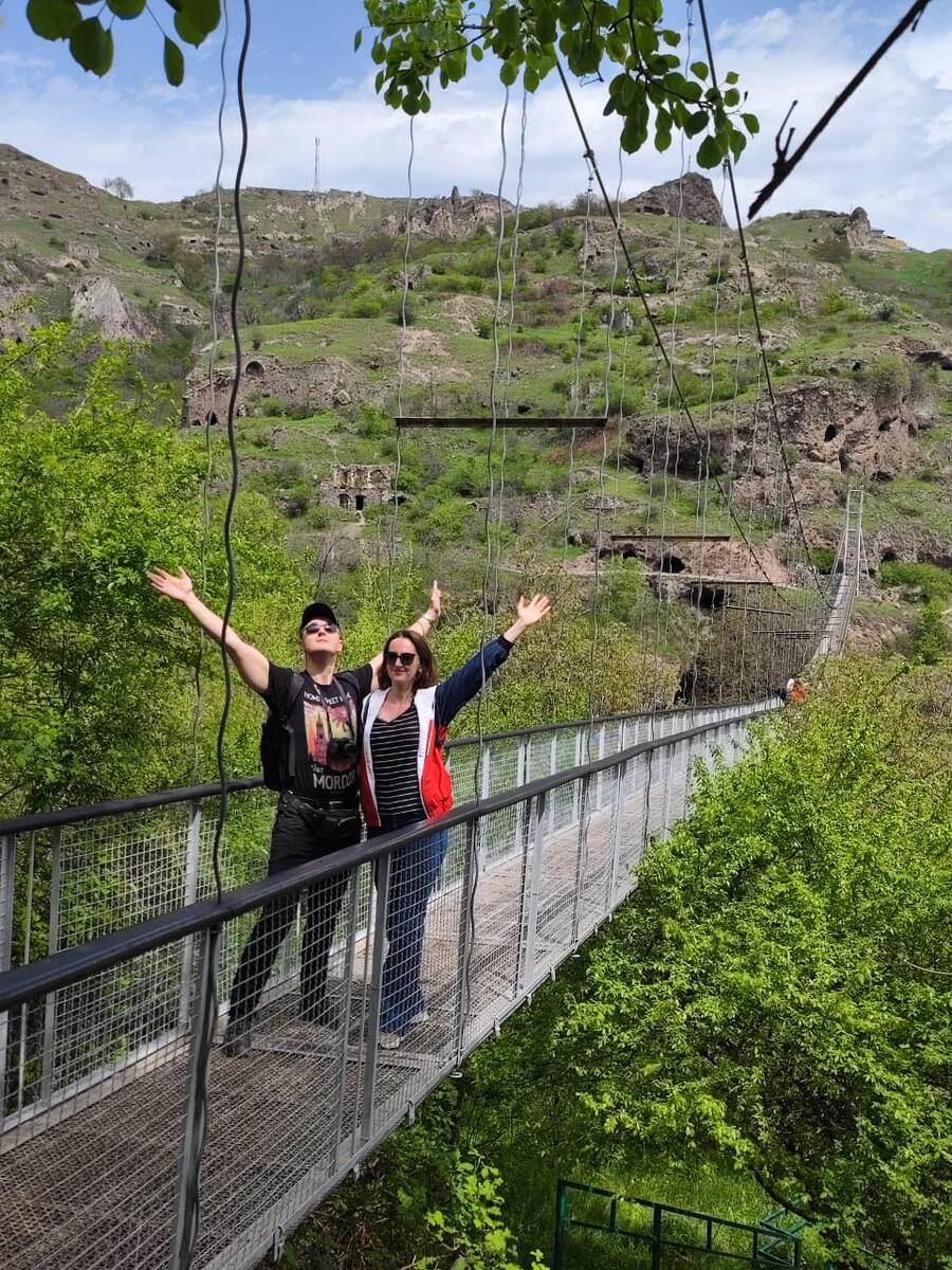 Фото сделано нашим гидом по Хиндзореску
