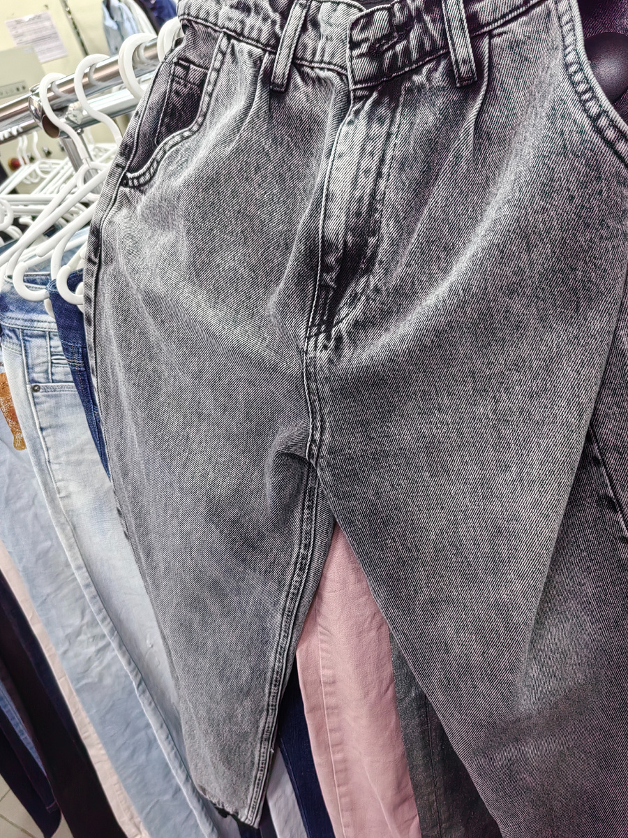 Серые момсы от ZARA (вообще в этот раз было очень много вещей данного бренда) 