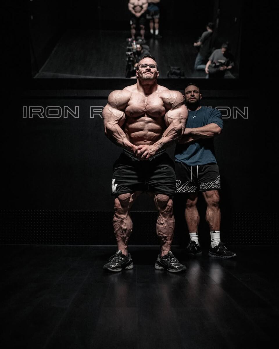 Актуальная форма Ника Уокера