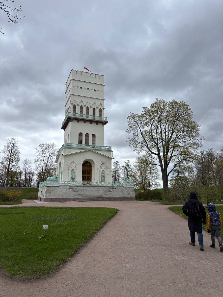 Фото автора. Сначала летаем над городом, потом тянет в великолепные пригороды )))