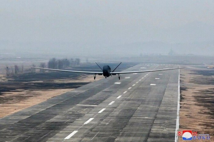 Корейцы наконец сделали свой БПЛА. /Фото: KCNA.