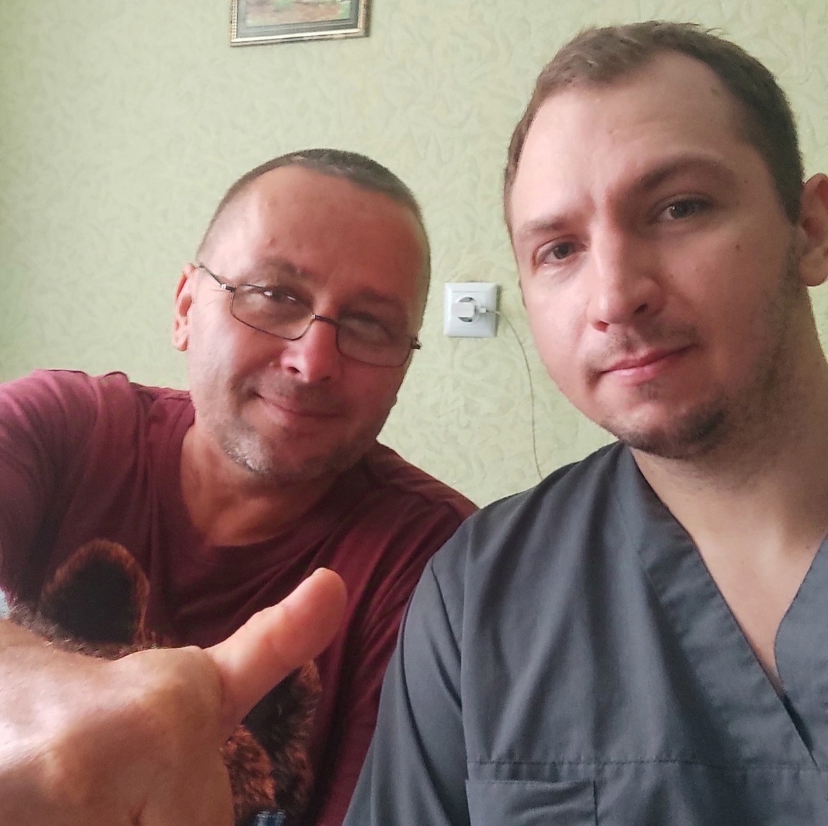 На фото Николай Иванцов - у человека пять лет болело плечо! Больше не болит)